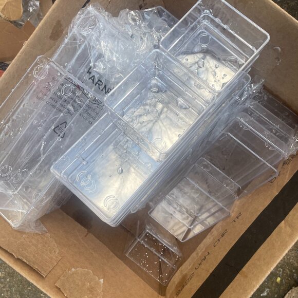 Clear Plastic Containers - Picture 1 of 3